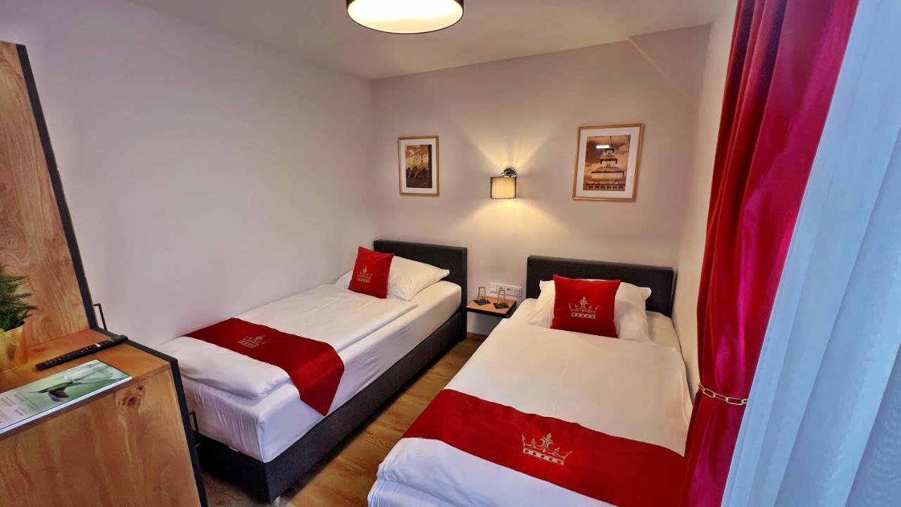 סלינגסטדט Hotel Zu Den Drei Kronen מראה חיצוני תמונה